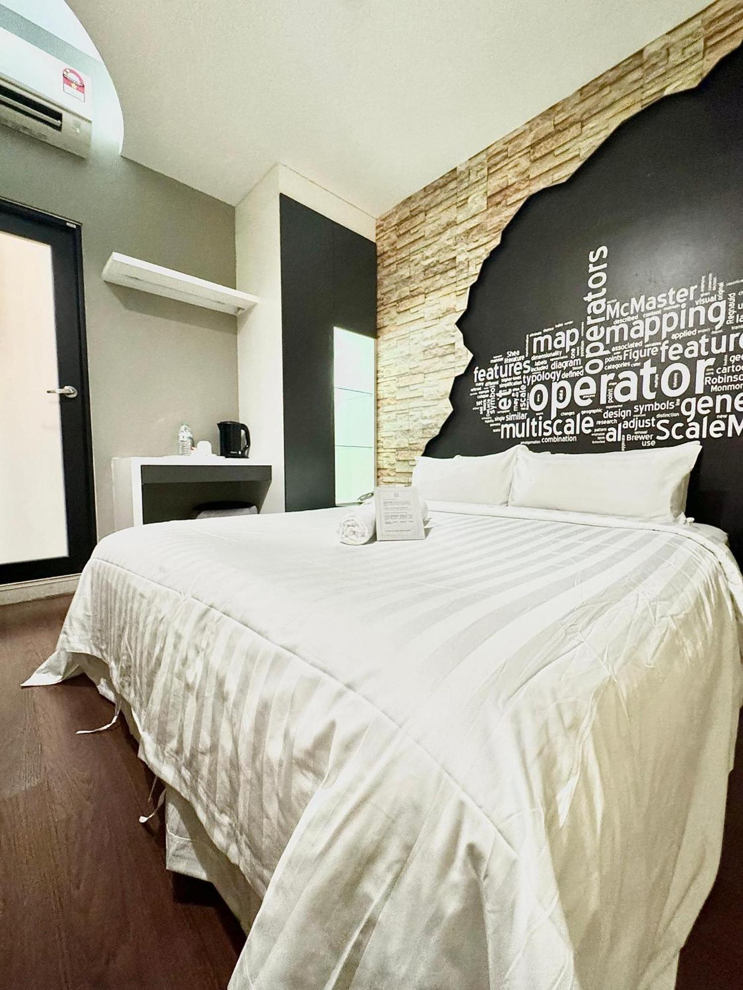 Chariton Hotel Nusa Bestari Johor Bahru Exterior foto
